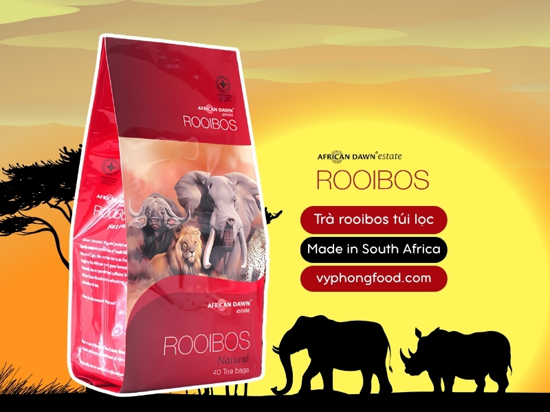 Cup of South African rooibos tea beside a scene from Enshrouded’s Nomad Highlands—caffeine-free herbal drink for wellness and better sleep; African Dawn teabags.