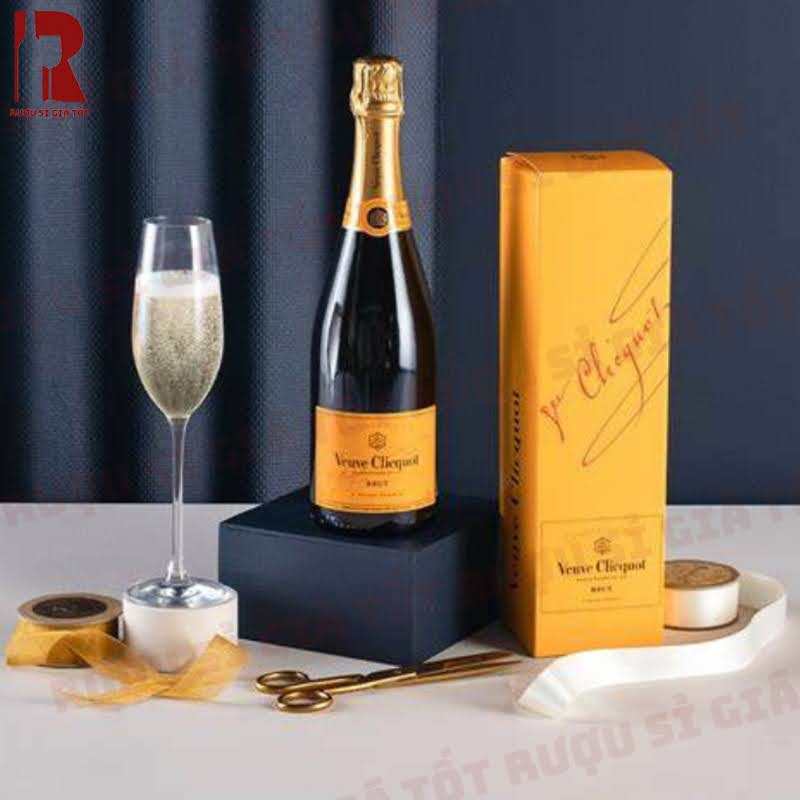 Sâm Banh Veuve Clicquot