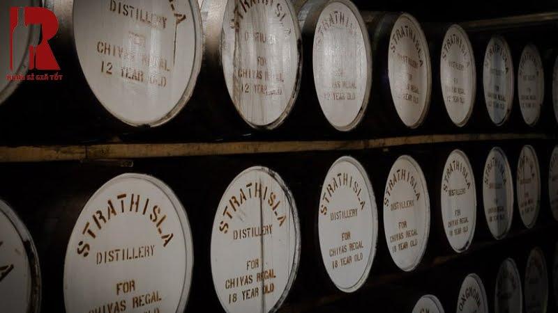 Sản xuất rượu Chivas Regal 18 và 12
