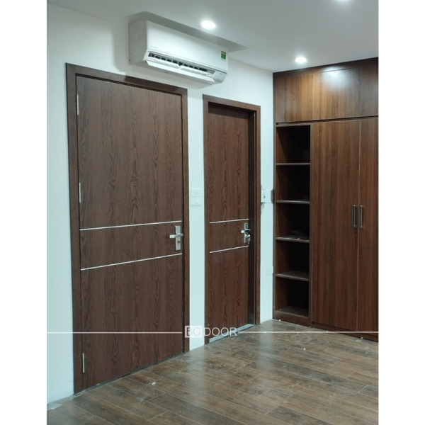 Cửa Carbon so với cửa nhựa Composite