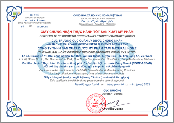 Anh-chung-nhan-CGMP-ma-kem-tron-khong-co