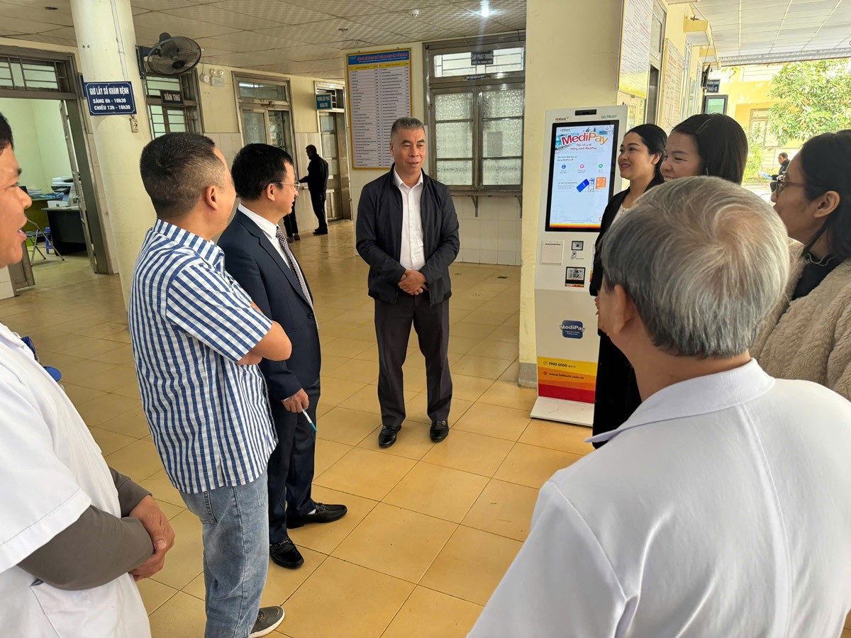 Tham quan quy trình thanh toán và tiếp đón tích hợp trong hệ thống bệnh án điện tử E-EMR