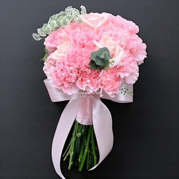 hoa cưới màu trắng