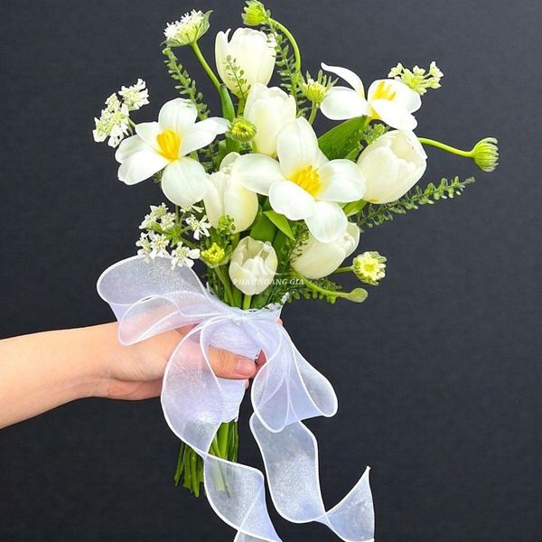 hoa cưới màu trắng