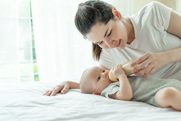Nhiệt độ pha sữa cho trẻ sơ sinh - Nuvi Grow Height