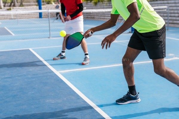 luật pickleball đánh đôi