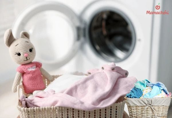 Nên hay không nên giặt đồ trẻ sơ sinh với đồ người lớn?