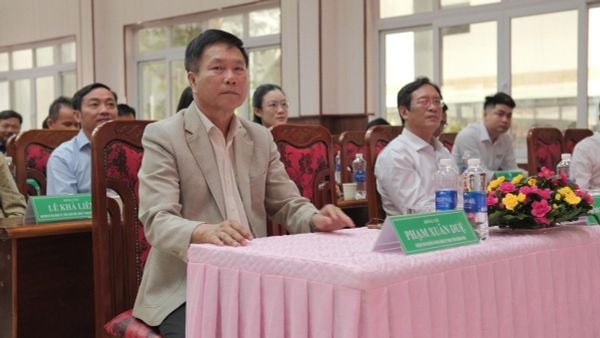 Ông Phạm Xuân Duệ – Phó Bí thư chuyên trách Đảng ủy UBND tỉnh Quảng Ngãi tham dự hội nghị