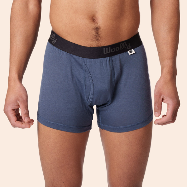 model mặc quần boxer brief hãng Woolly
