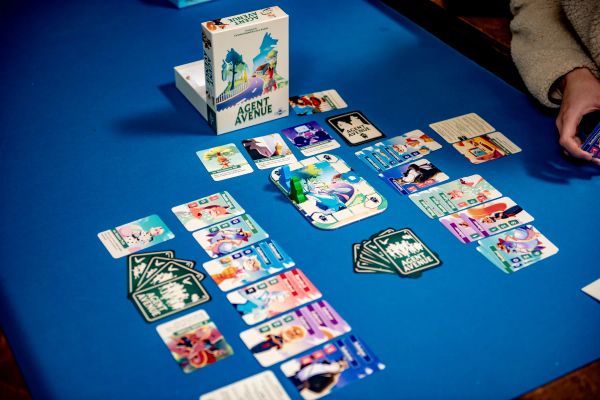 Agent Avenue: Cuộc Chiến Tình Báo Dưới Vỏ Bọc Yên Bình!