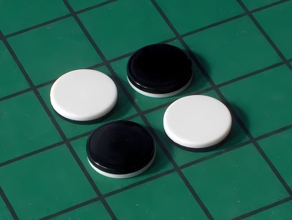 Cờ Lật (Othello/Reversi) - Cuộc chiến của sự đảo chiều