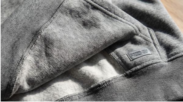 cach-chon-ao-thun-hoodie-the-thao-giup-giu-nhiet