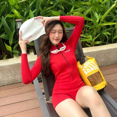 Đồ Bơi Giữ Nhiệt: Cẩm Nang Toàn Diện Từ A-Z Cho Người Đi Bơi