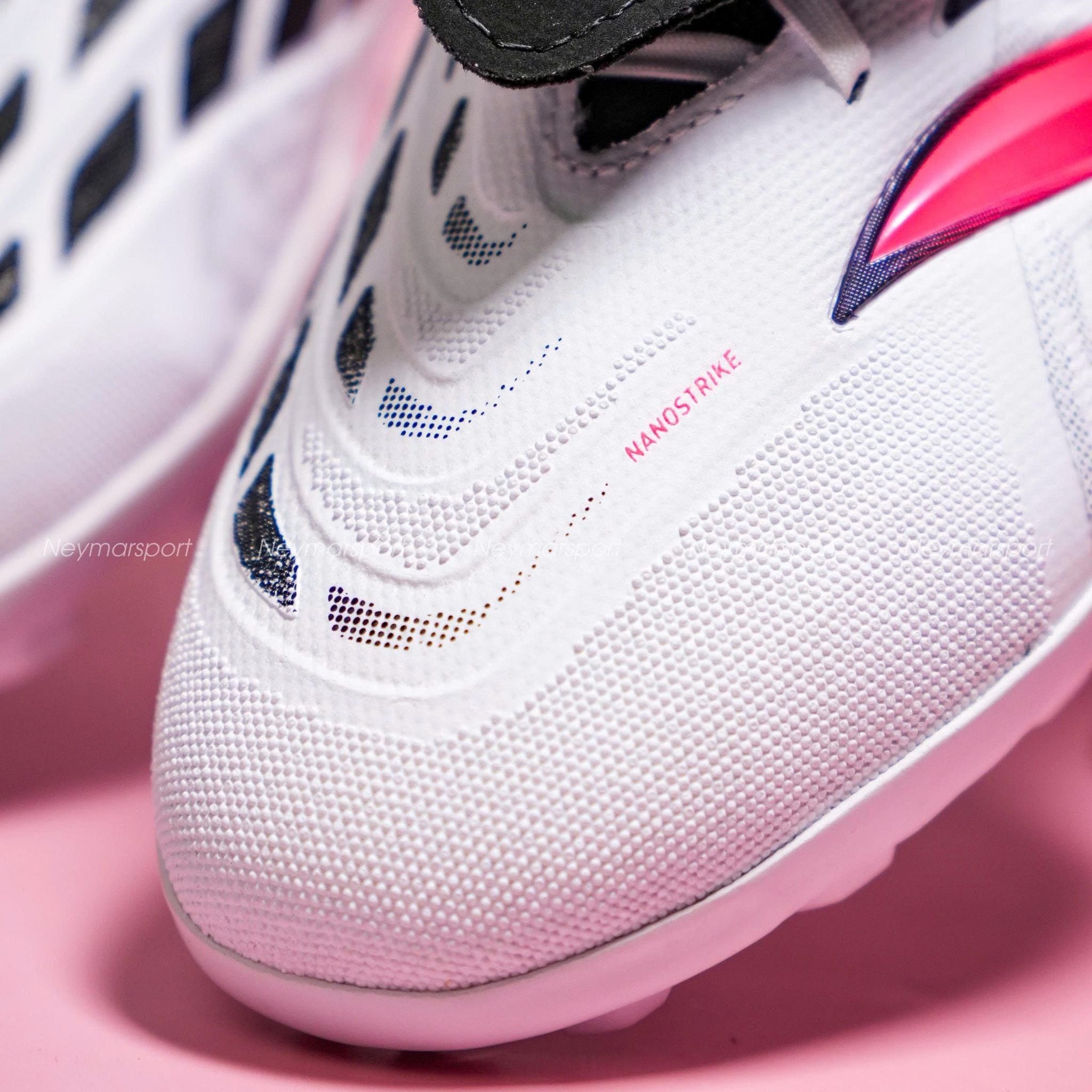 Review adidas Predator 26 League TF: Lưỡi gà gập cực ngon cho chân bè
