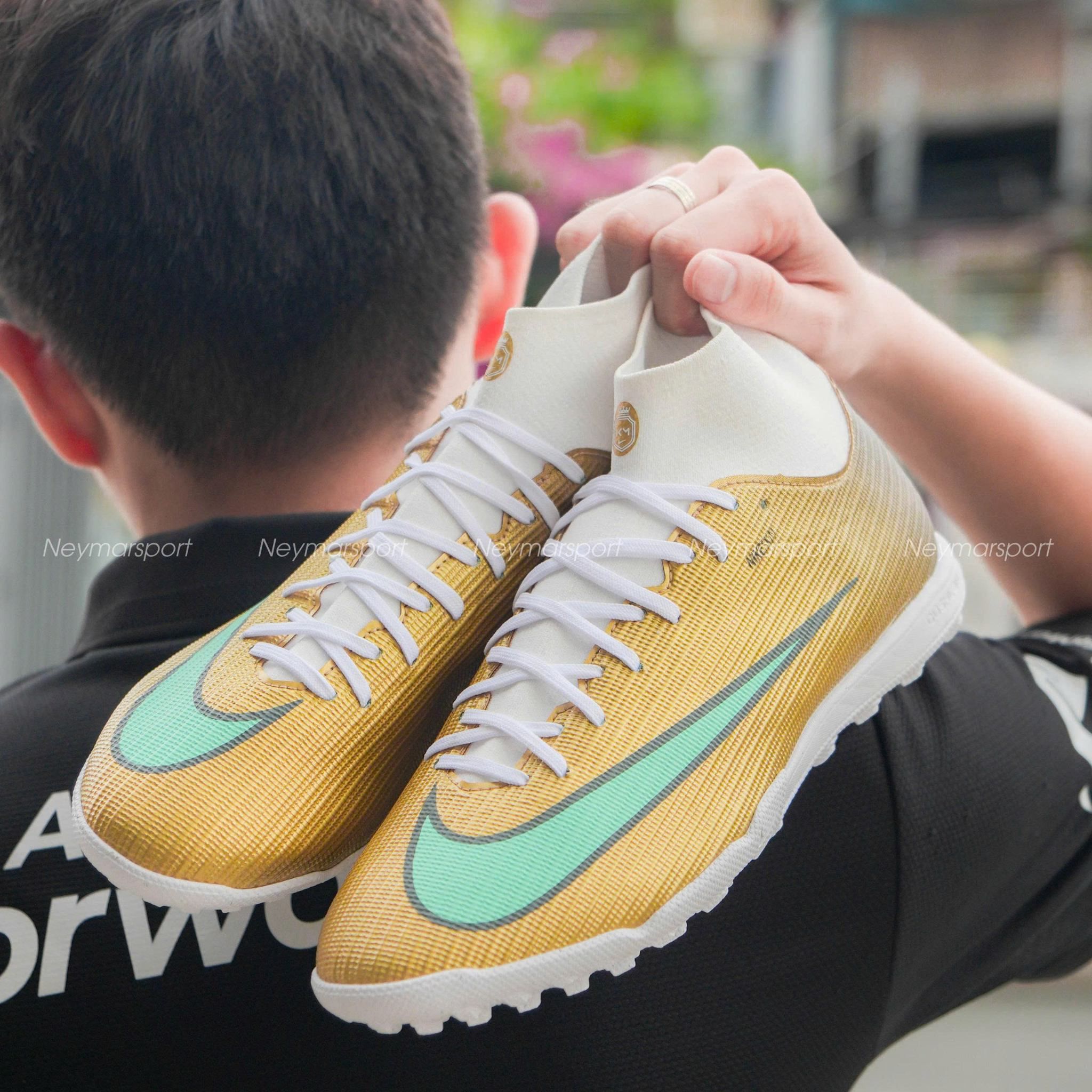 Đánh giá chi tiết mẫu giày cỏ nhân tạo Nike Superfly 11 Academy TF