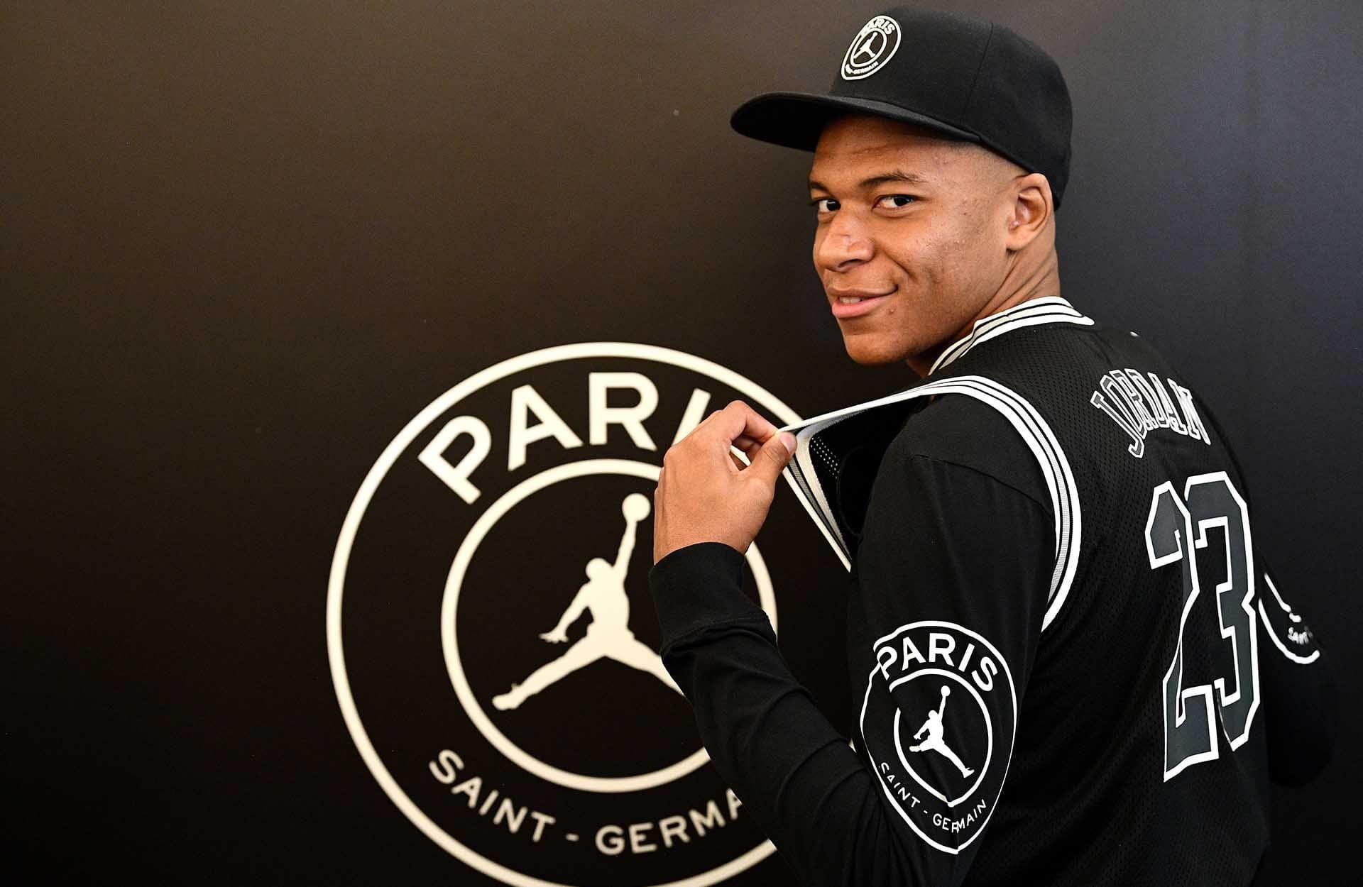 Mbappé chia tay Nike: Khởi đầu kỷ nguyên mới của bóng đá?
