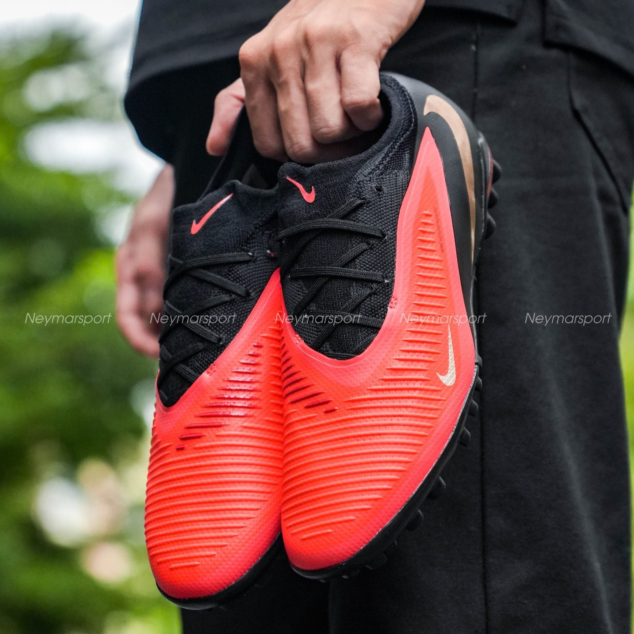 Review Nike Phantom 6 Pro TF: Bản nâng cấp toàn diện của Phantom GX 2