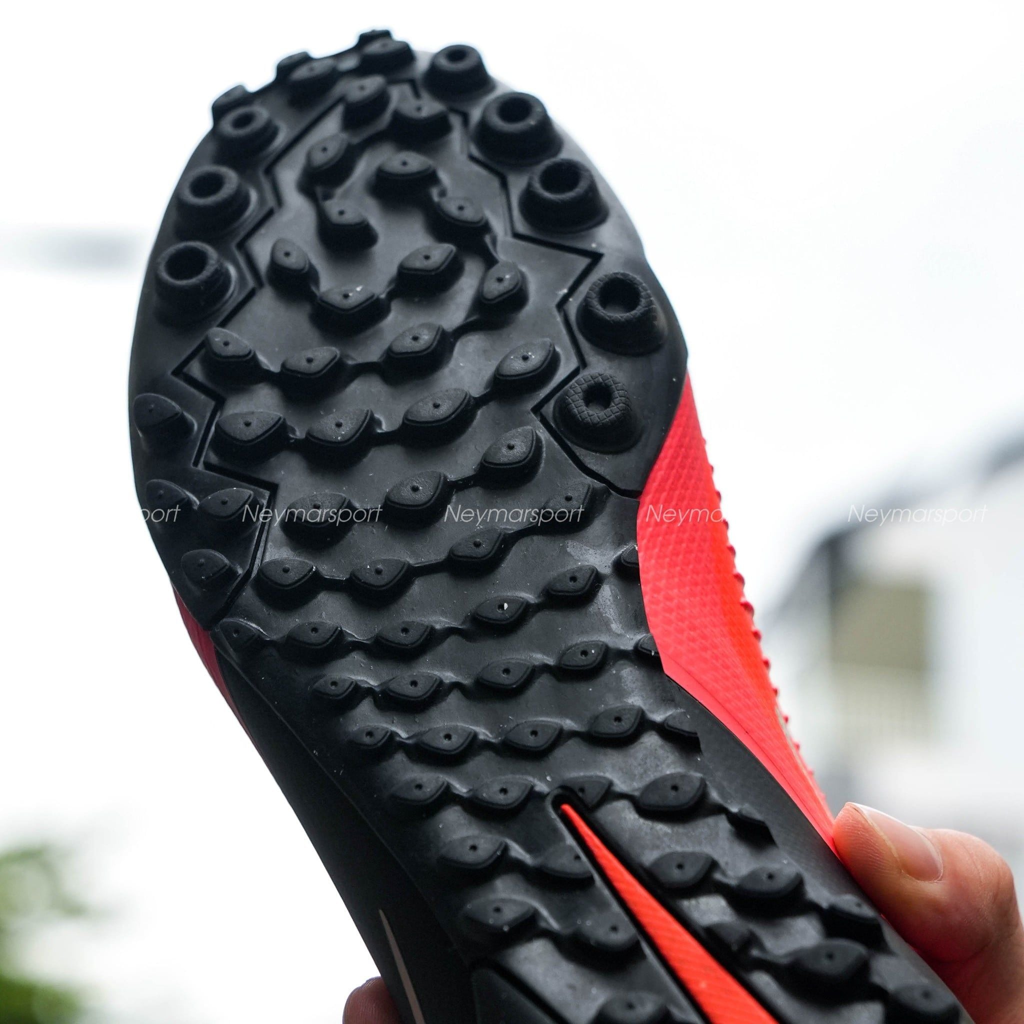 Review Nike Phantom 6 Pro TF: Bản nâng cấp toàn diện của Phantom GX 2