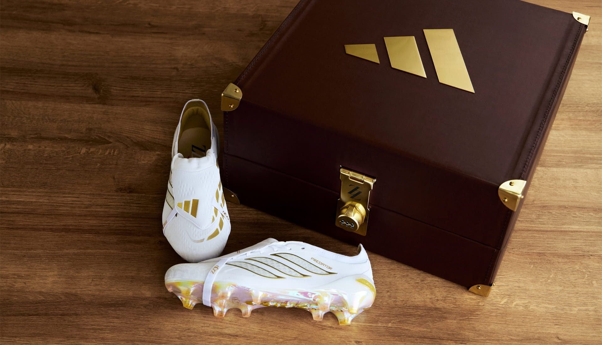 adidas ra mắt Predator 26 ZZ: Kỷ niệm 30 năm đồng hành cùng Zidane