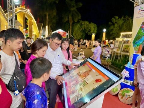 Triển khai Kiosk tra cứu tại Trung tâm Xúc tiến Du lịch Hưng Yên