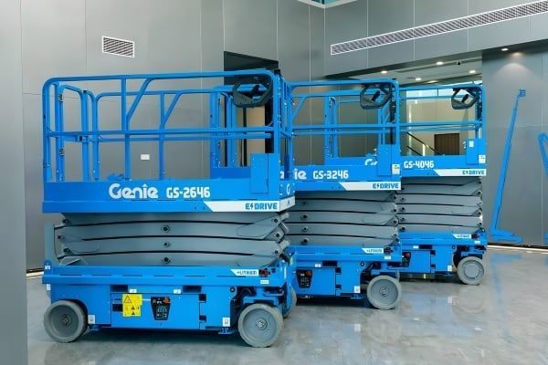 Thủ tục nhập khẩu xe nâng người cắt kéo phải đúng pháp luật