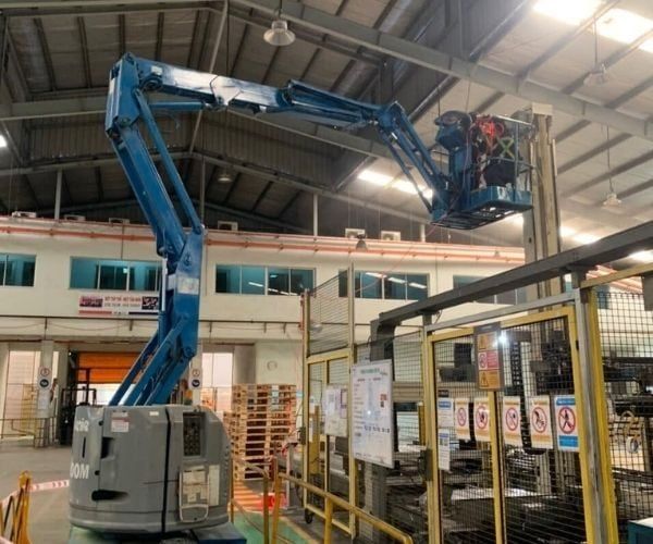 Xe nâng cần thẳng và xe nâng khớp gập (Boom Lift) cho vị trí khó tiếp cận