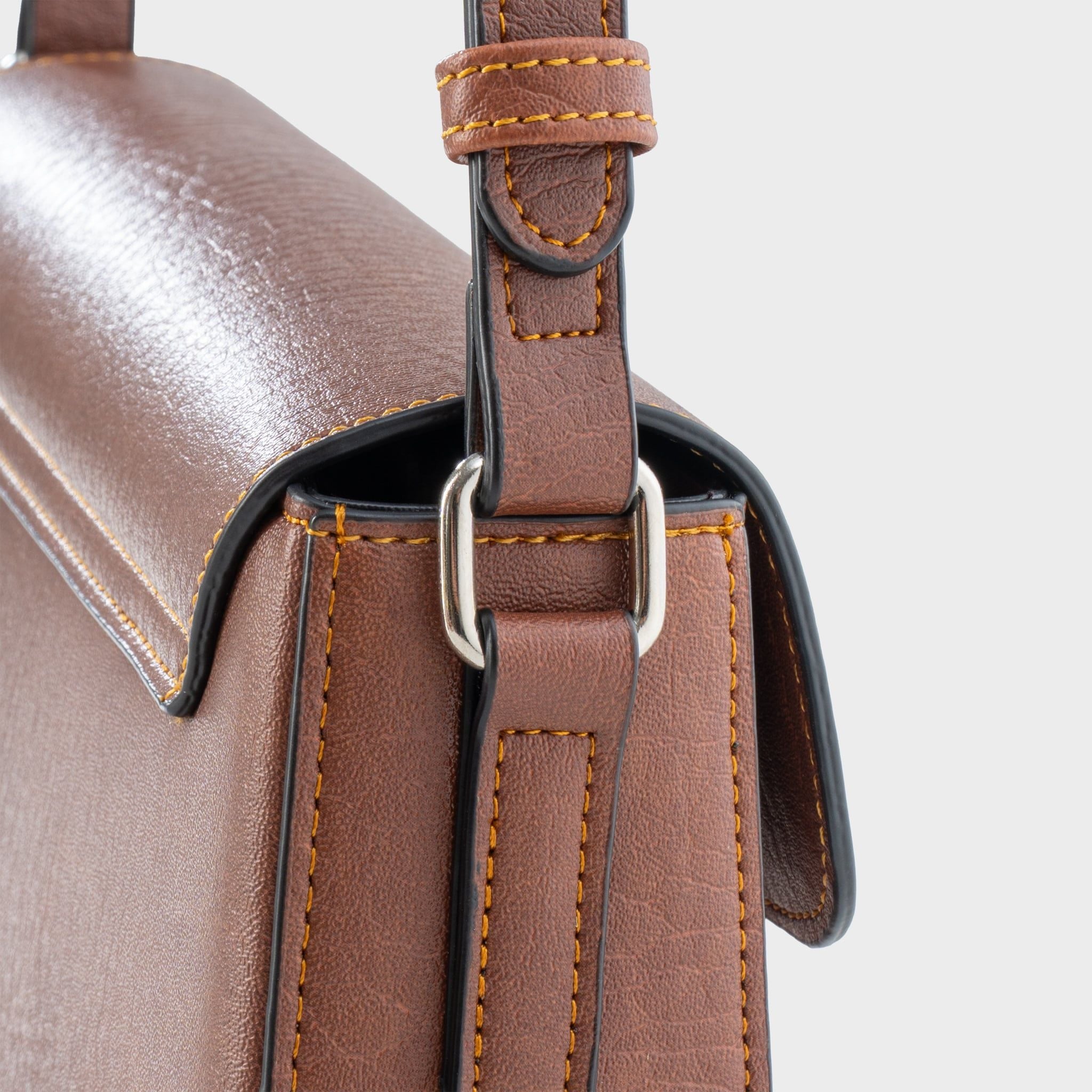 Túi đeo chéo nữ LATA HN143