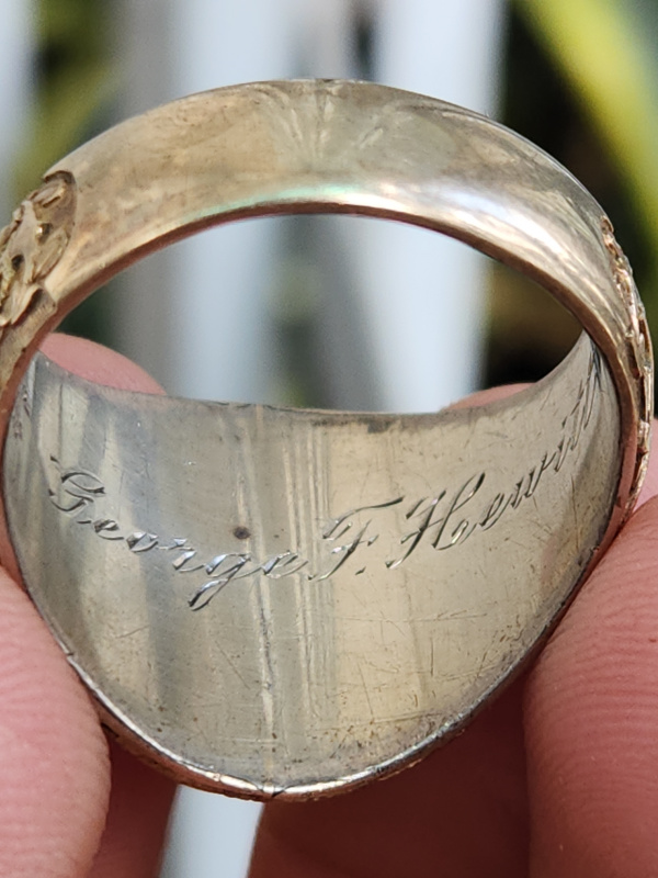 nhẫn mỹ xưa ốp vàng 10k Balfour trường dự bị đại học Culver