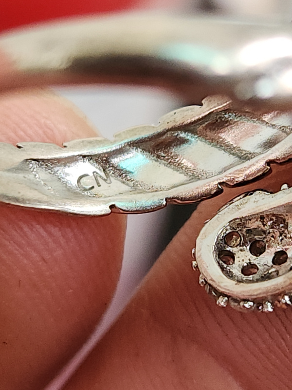 nhẫn mỹ nữ bạc xưa vàng 14k đính kim cương hột xoàn thiên nhiên