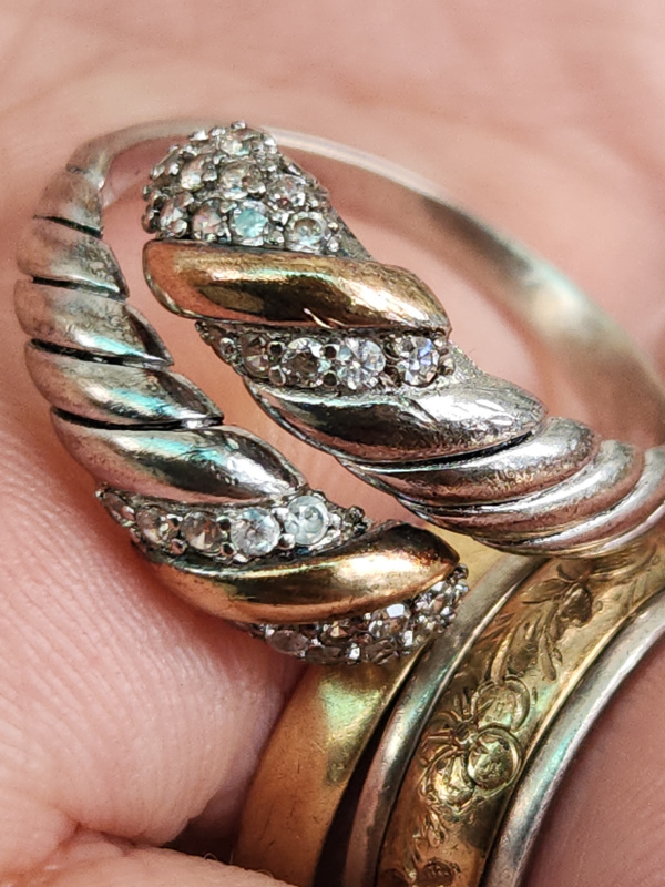nhẫn mỹ nữ bạc xưa vàng 14k đính kim cương hột xoàn thiên nhiên