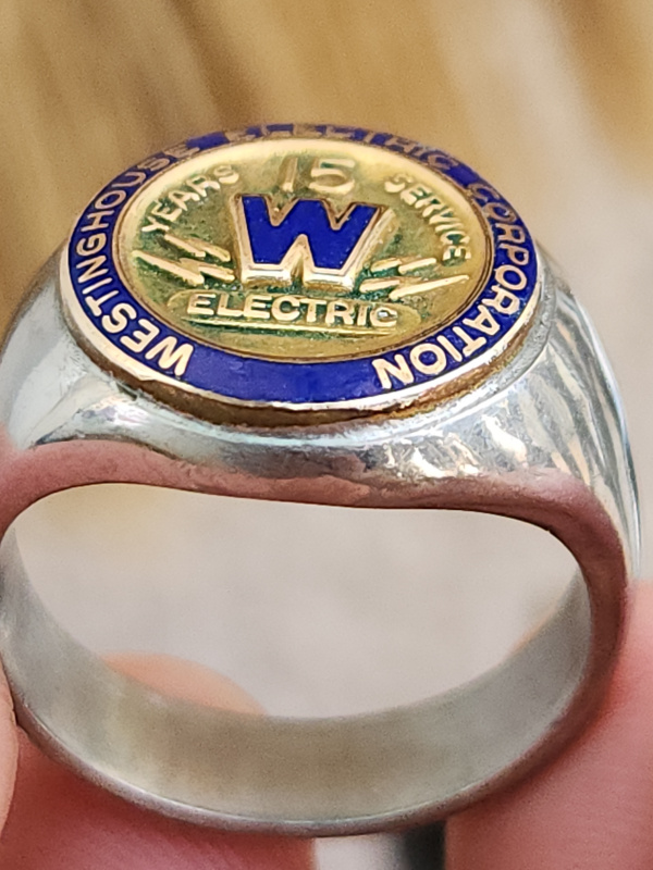 nhẫn mỹ xưa hợp kim ốp vàng company