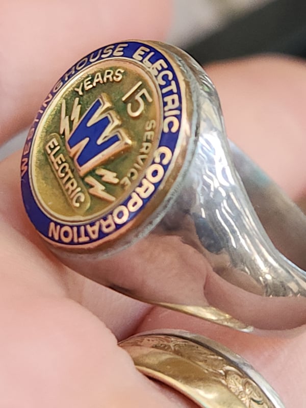 nhẫn mỹ xưa hợp kim ốp vàng company