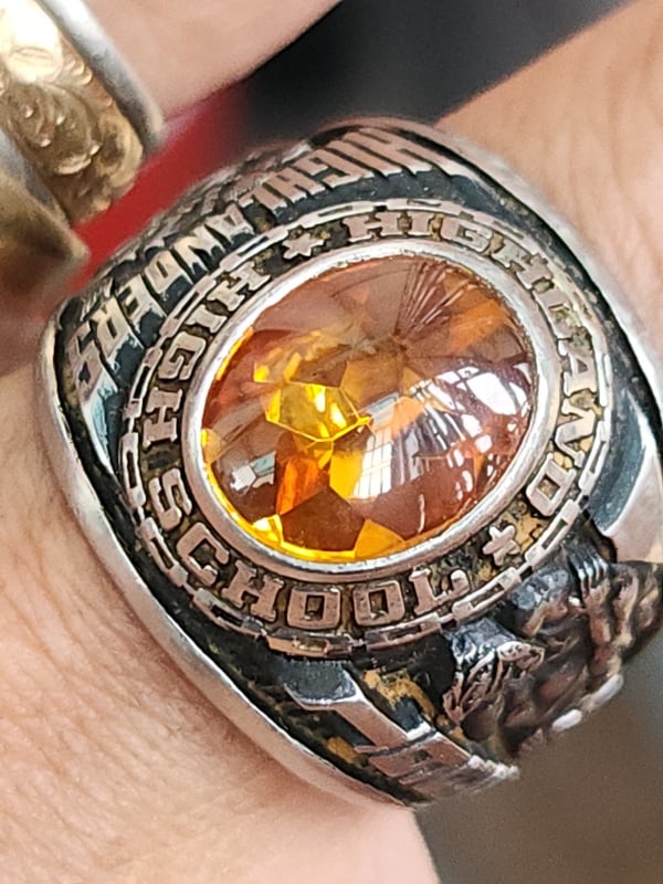 nhẫn mỹ xưa 1983 HJ Ultrium hột vàng hổ phách