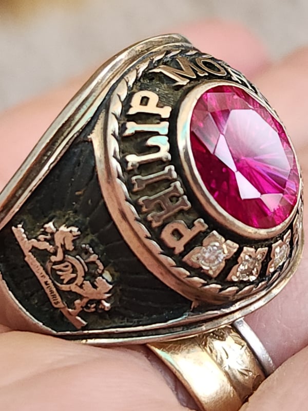 nhẫn mỹ xưa bá cấm vàng đính xoàn thiên nhiên