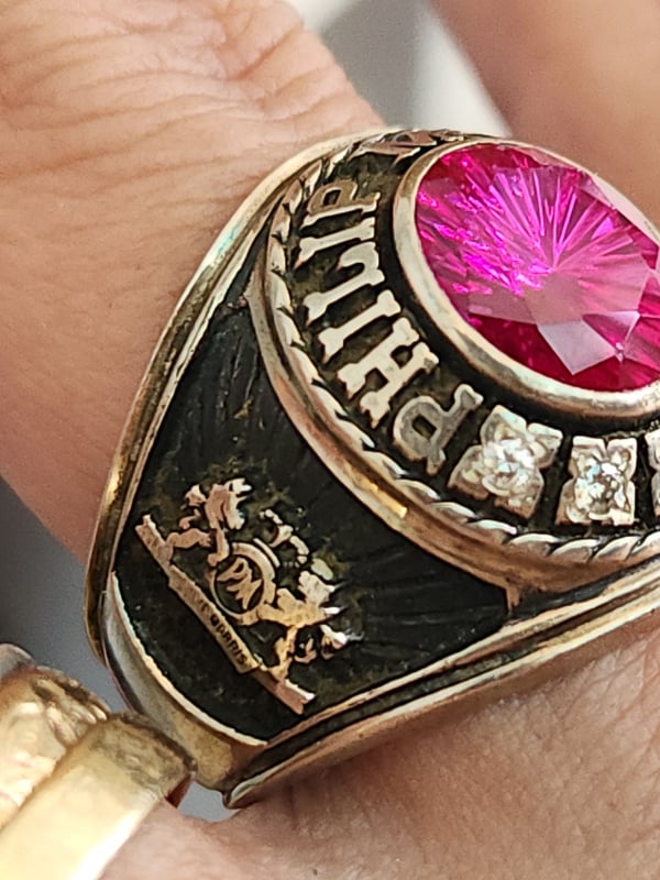 nhẫn mỹ xưa bá cấm vàng đính xoàn thiên nhiên