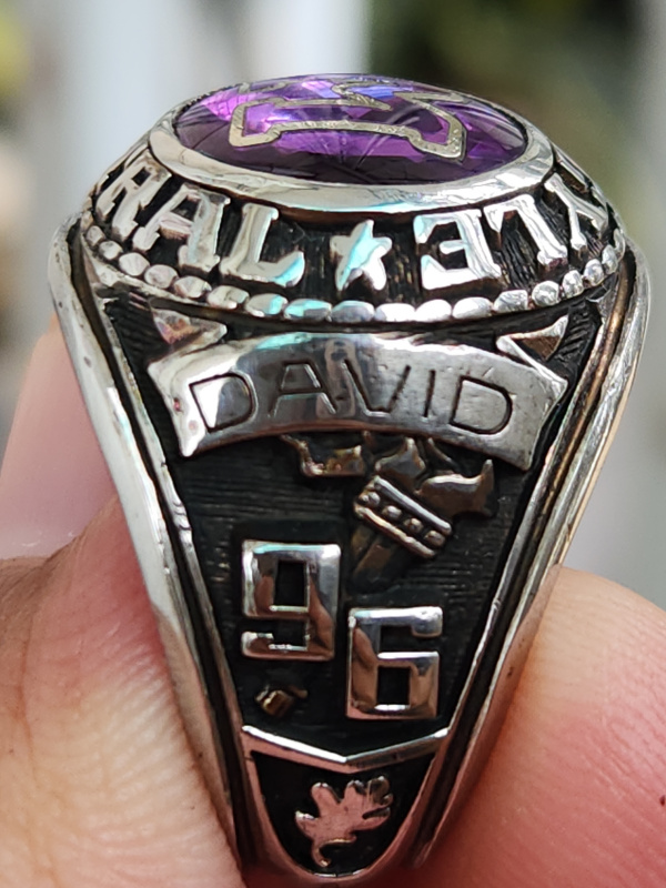 nhẫn mỹ xưa hột khảm chữ hãng Jostens