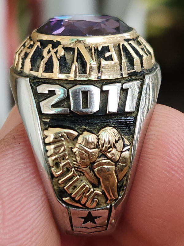 nhẫn mỹ xưa trường học ốp vàng Jostens DCST