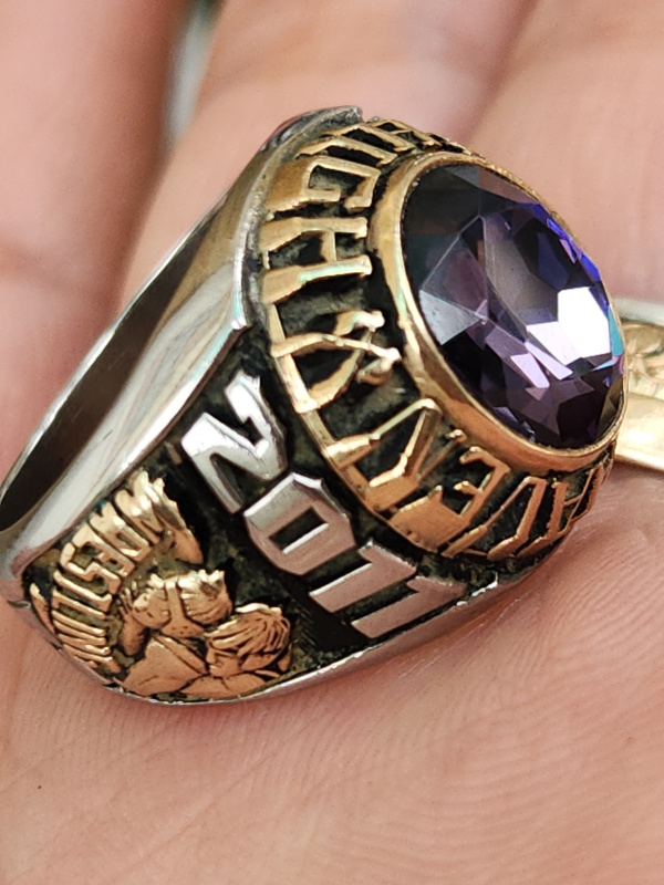 nhẫn mỹ xưa trường học ốp vàng Jostens DCST