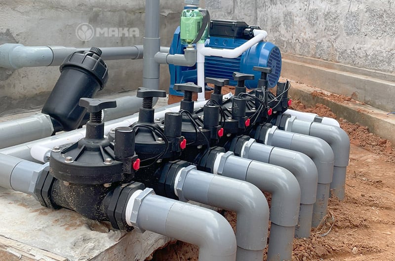 van-dien-tu-baccara-duoc-lap-dat-trong-he-thong-tuoi