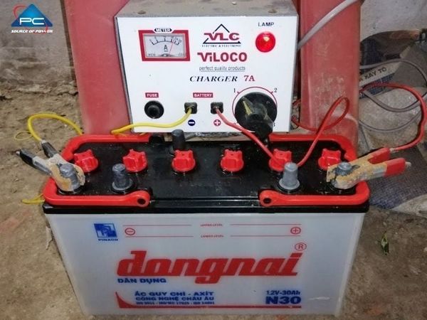 Cách sạc bình ắc quy khô xe máy
