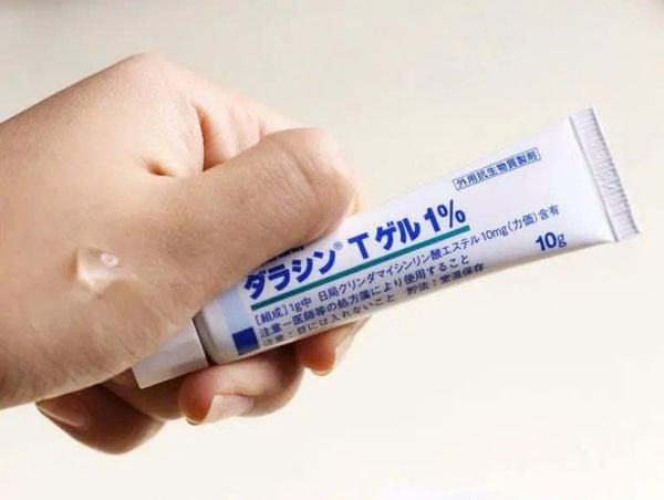 Kem Giảm Mụn Dalacinn T Gel 1% Sato Nhật Bản 10gr