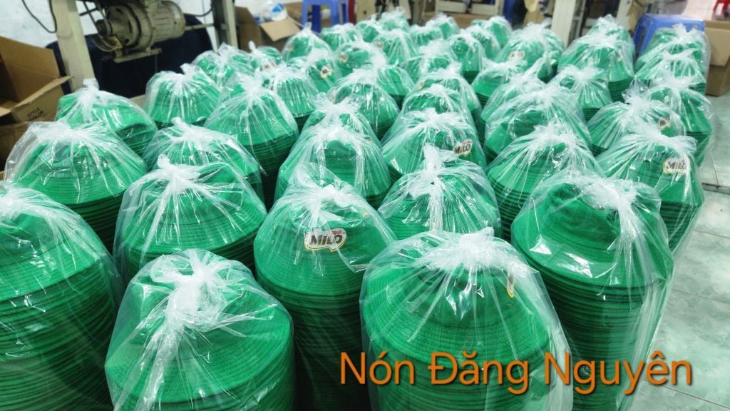 may nón quà tăng - sự kiện