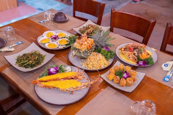 Bộ Chén Dĩa Nhám 2 Lớp Nâng Tầm Giá Trị Các Món Hải Sản