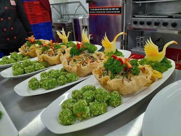 chen-dia-melamine-trang-horeca-mau-ma-da-dang