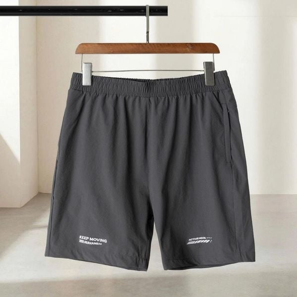 Mặt trước quần short gió ghi big size nam AKYOO cạp thun co giãn