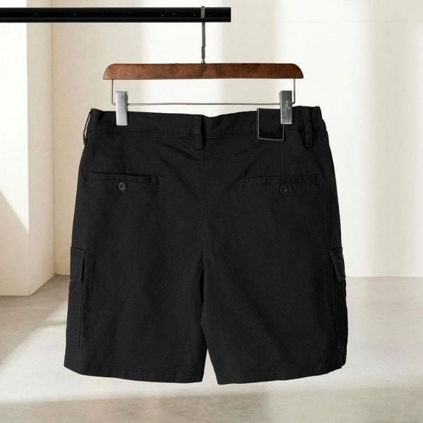 Mặt sau quần short kaki đen túi hộp big size nam AKYOO