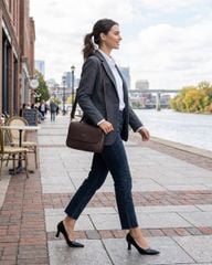 Chọn màu giày thế nào để outfit hài hòa?