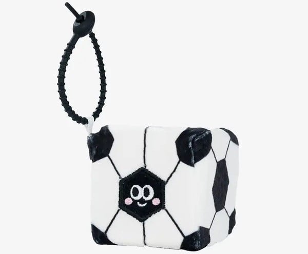 thú bông vuông Squarepals Sports Collection 7cm football đá banh bóng đá