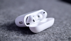 AirPods Pro 3 gặp lỗi phát âm thanh lạ