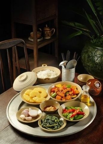 CÁCH LÀM THỊT HEO XÀO CHUA NGỌT NGON ĐẬM VỊ – MÓN NGON DỄ NẤU CHO MỌI NHÀ